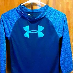 Youth boys size 7 under armour hooded dri fit